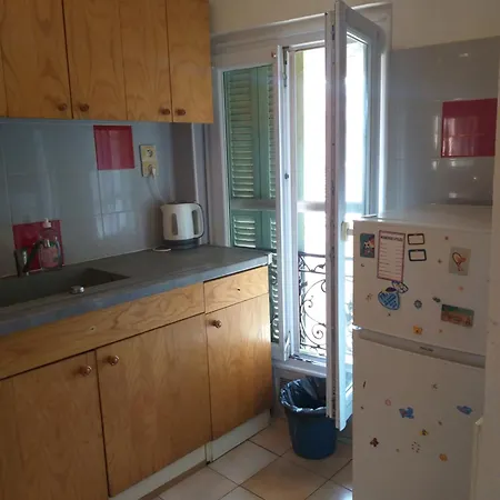 Apartmán 1 Piece A Deux Pas De La Et A 10min Du Centre Et La Gare 15 Minutes De L'aeroport